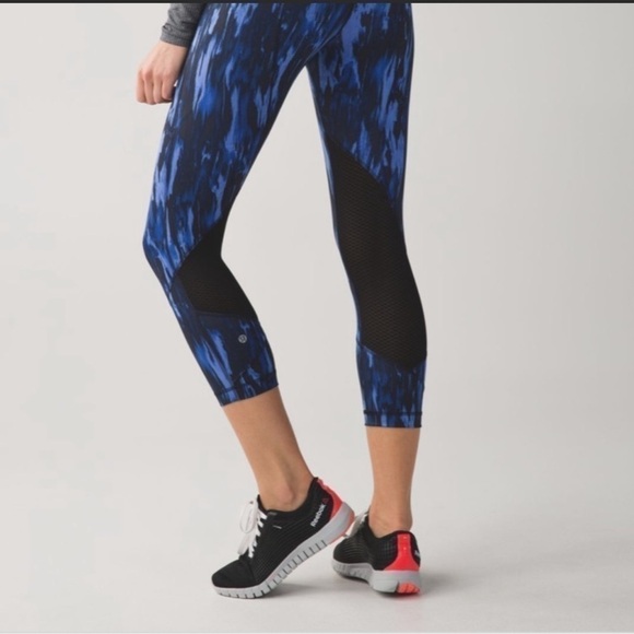 Lululemon x Soulcycle All Meshed Up 7/8 Tight - Picture 3 of 15